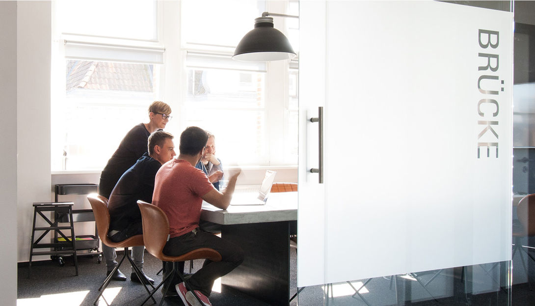 bruecke-2-medium@2x.jpg bruecke-2-medium@2x.jpg