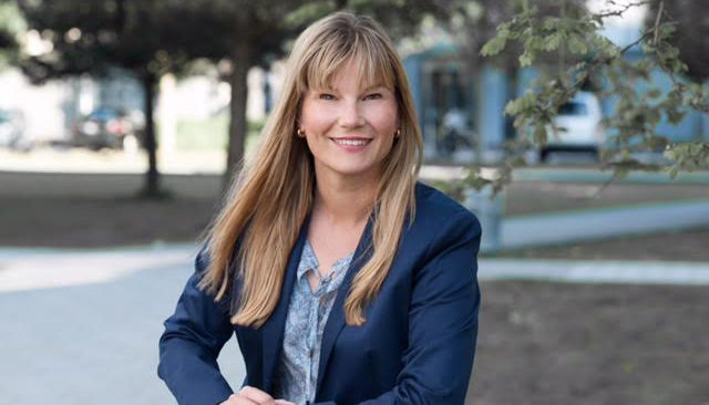 Carolyn-Schlak.jpg Carolyn-Schlak.jpg